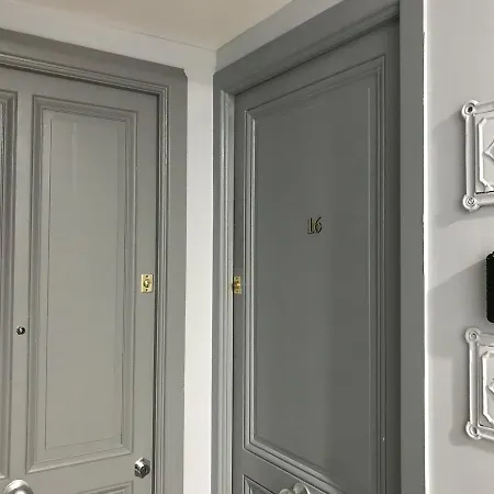 Apartments Monaco דירה *